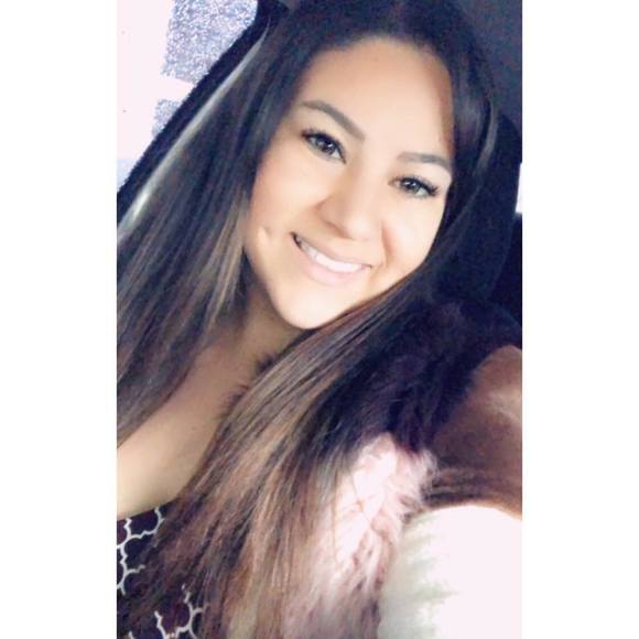 Meet your Posher, Cindy - Picture 1 of 1